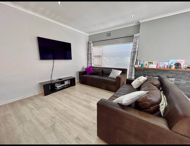 4 BEDROOM HOUSE FOR SALE IN GOODWOOD ESTATE